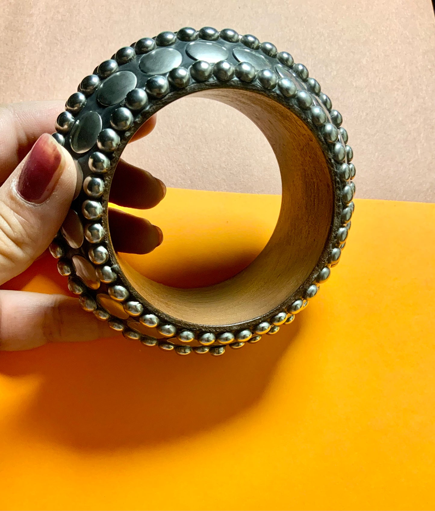 Raqs cuffs