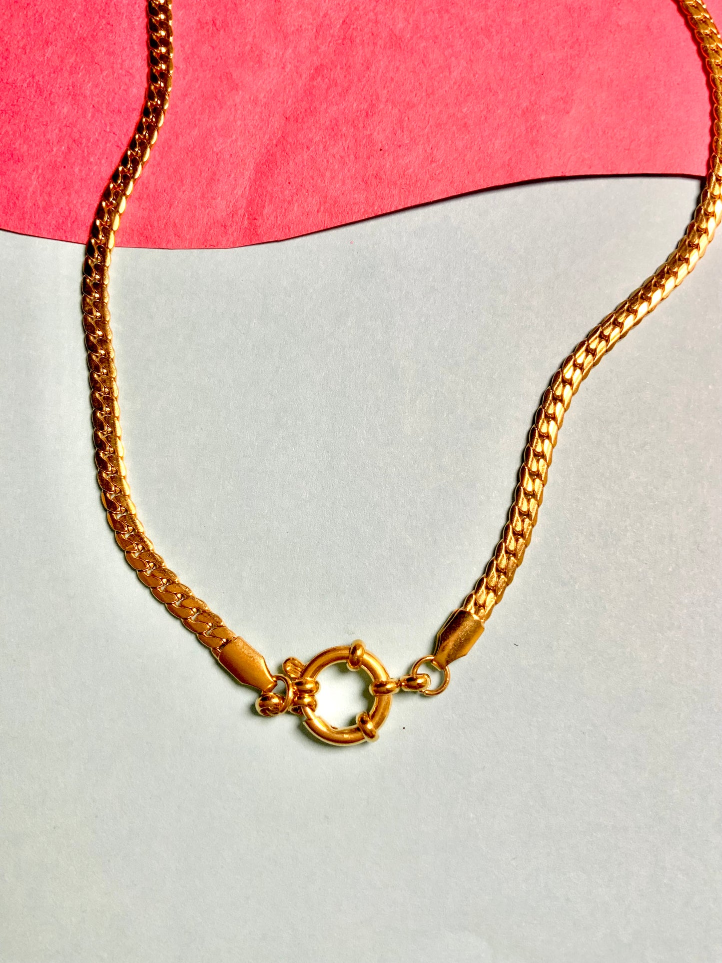 Clasp curb necklace