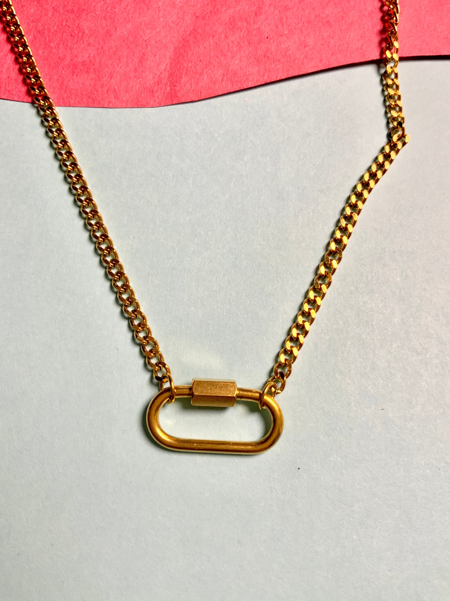 Carbiner curb necklace