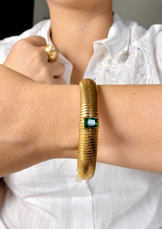 Khumaar cuff