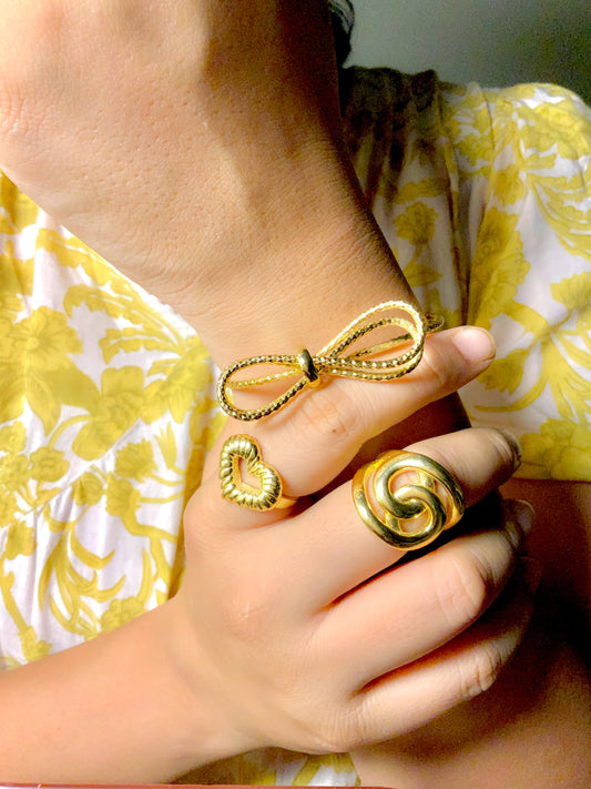 Bowlette cuff
