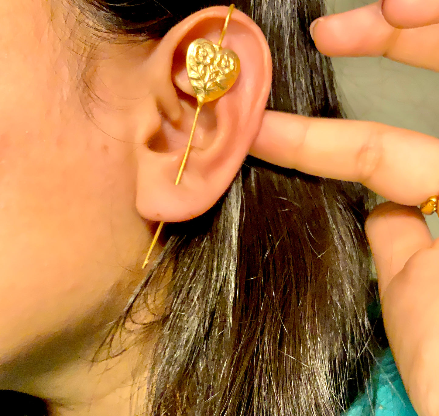 Khumaar cuff
