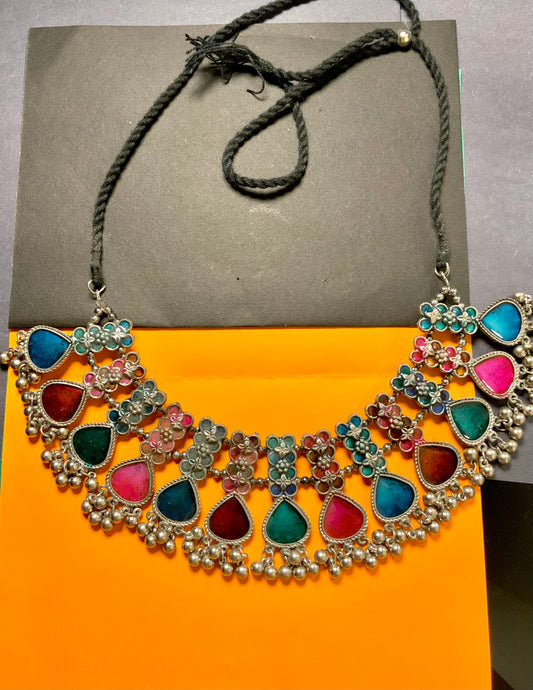 Tarang choker