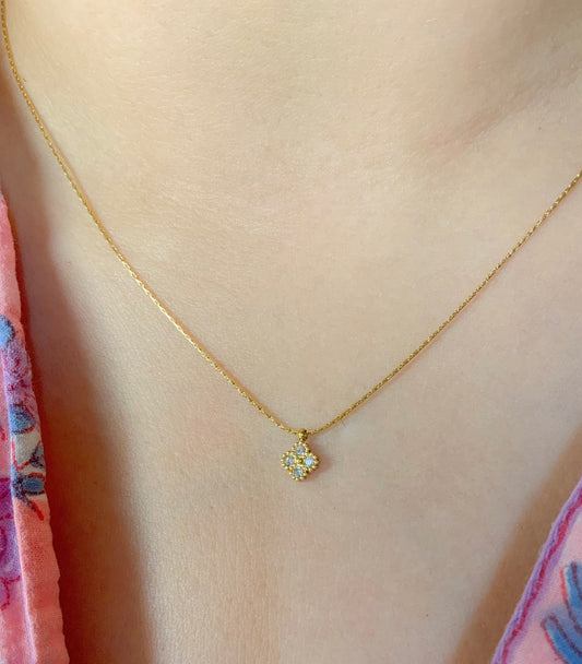 Cloverina necklace