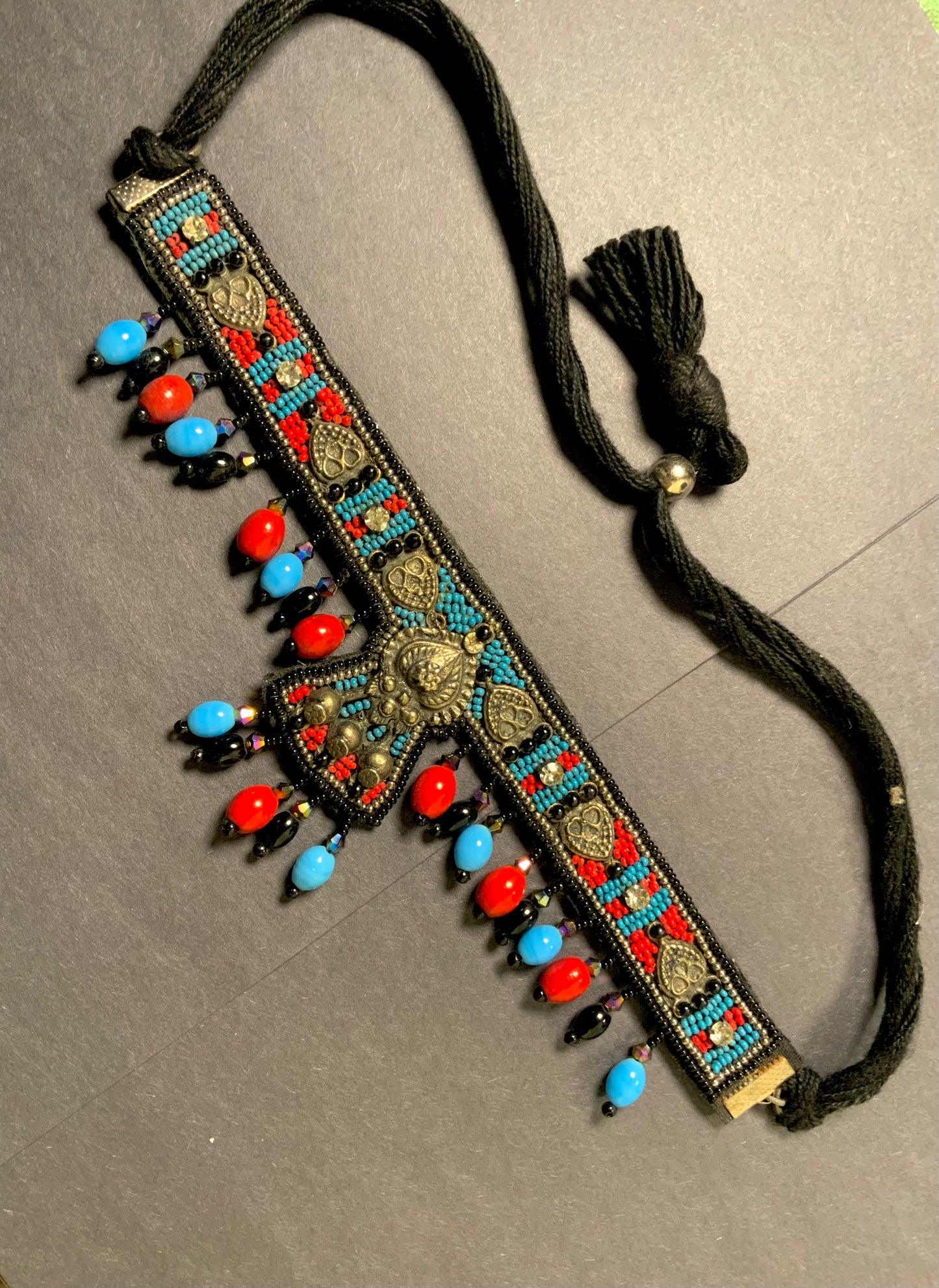Zeenat choker