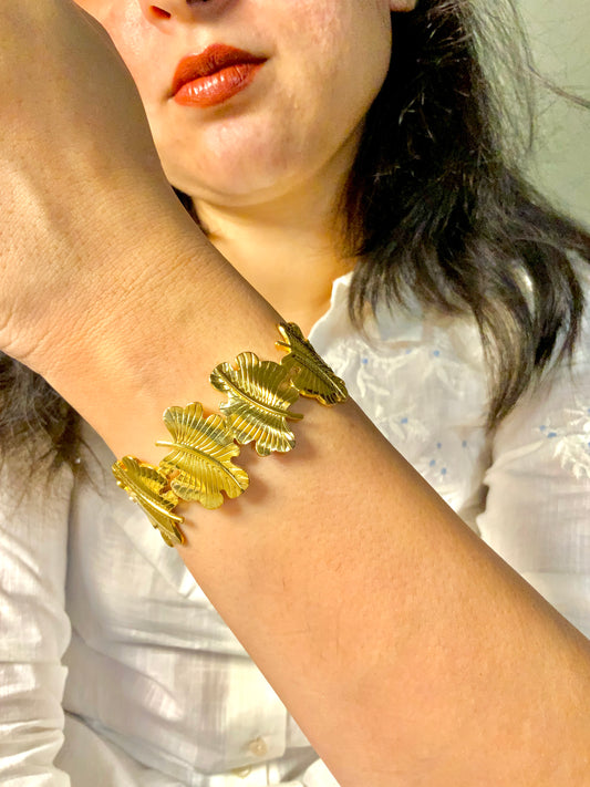 Leaflet cuff