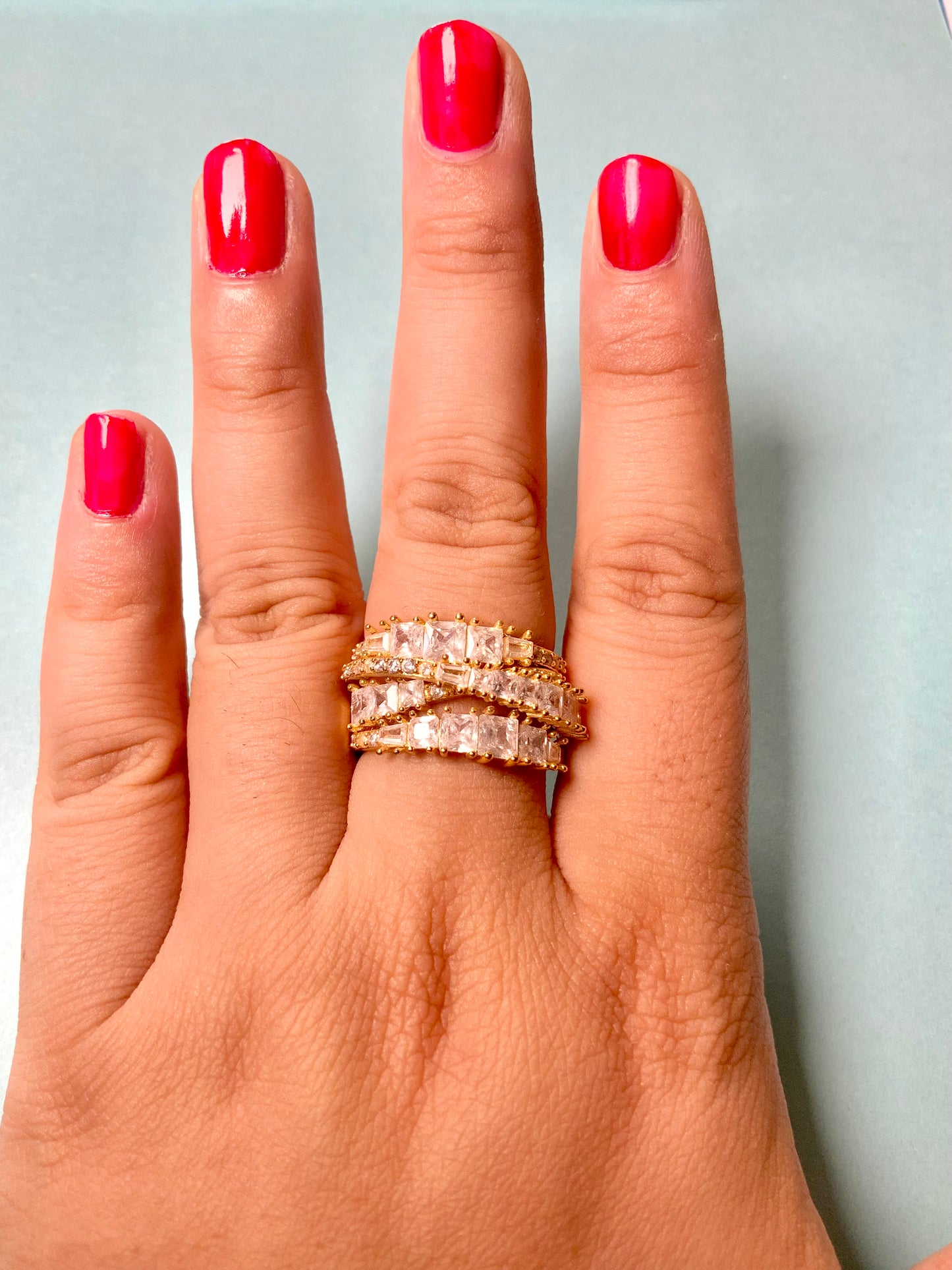 Bombshell ring