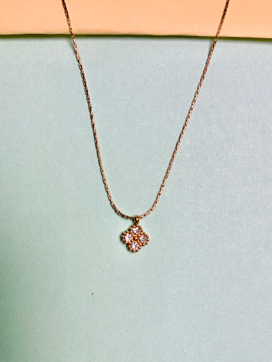 Cloverina necklace