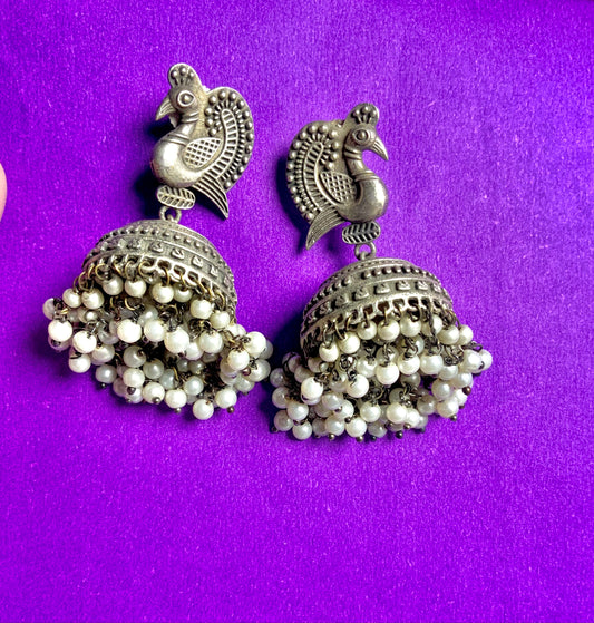 Adaa jhumka