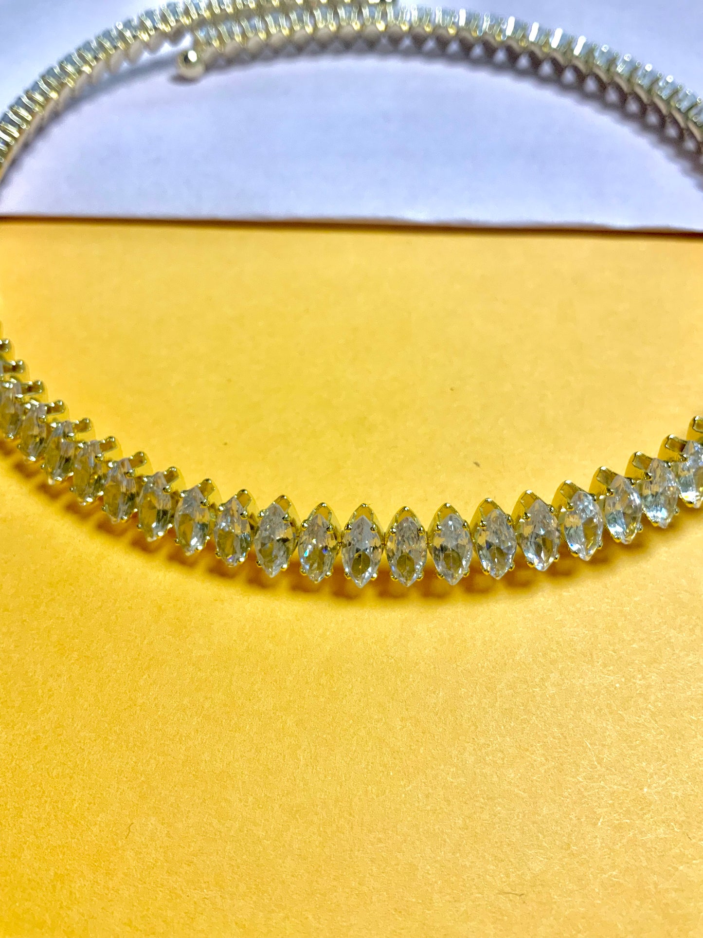 Lumi choker