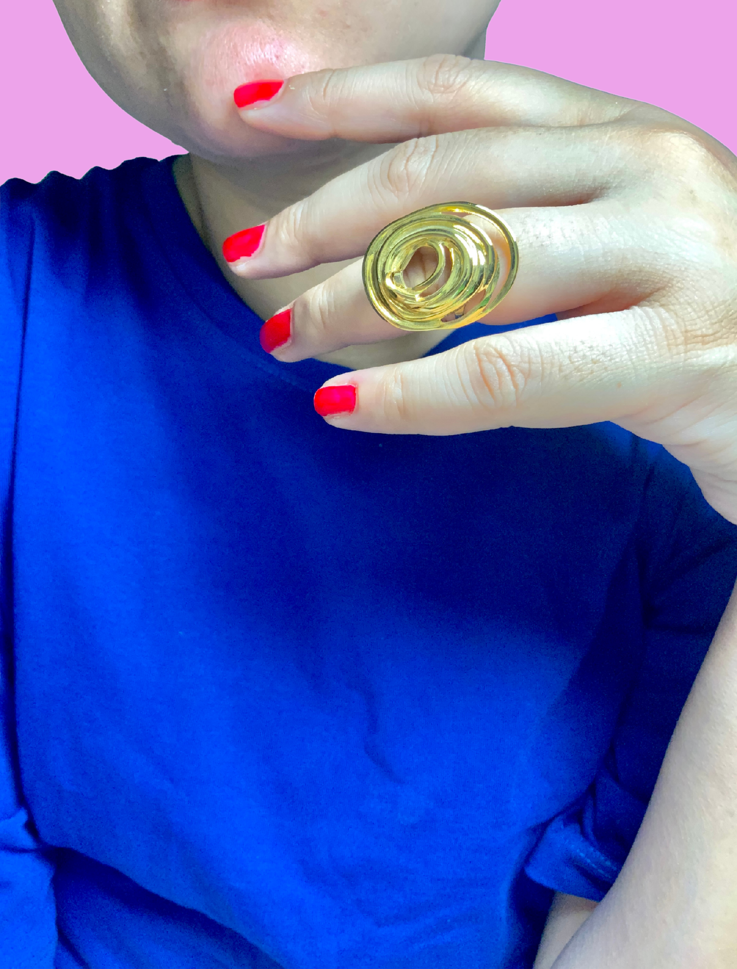 Bombshell ring