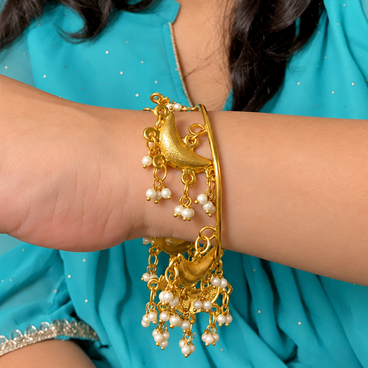 Chaand chor bangle