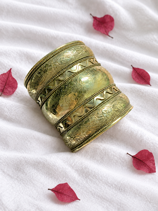 Sona sona cuff