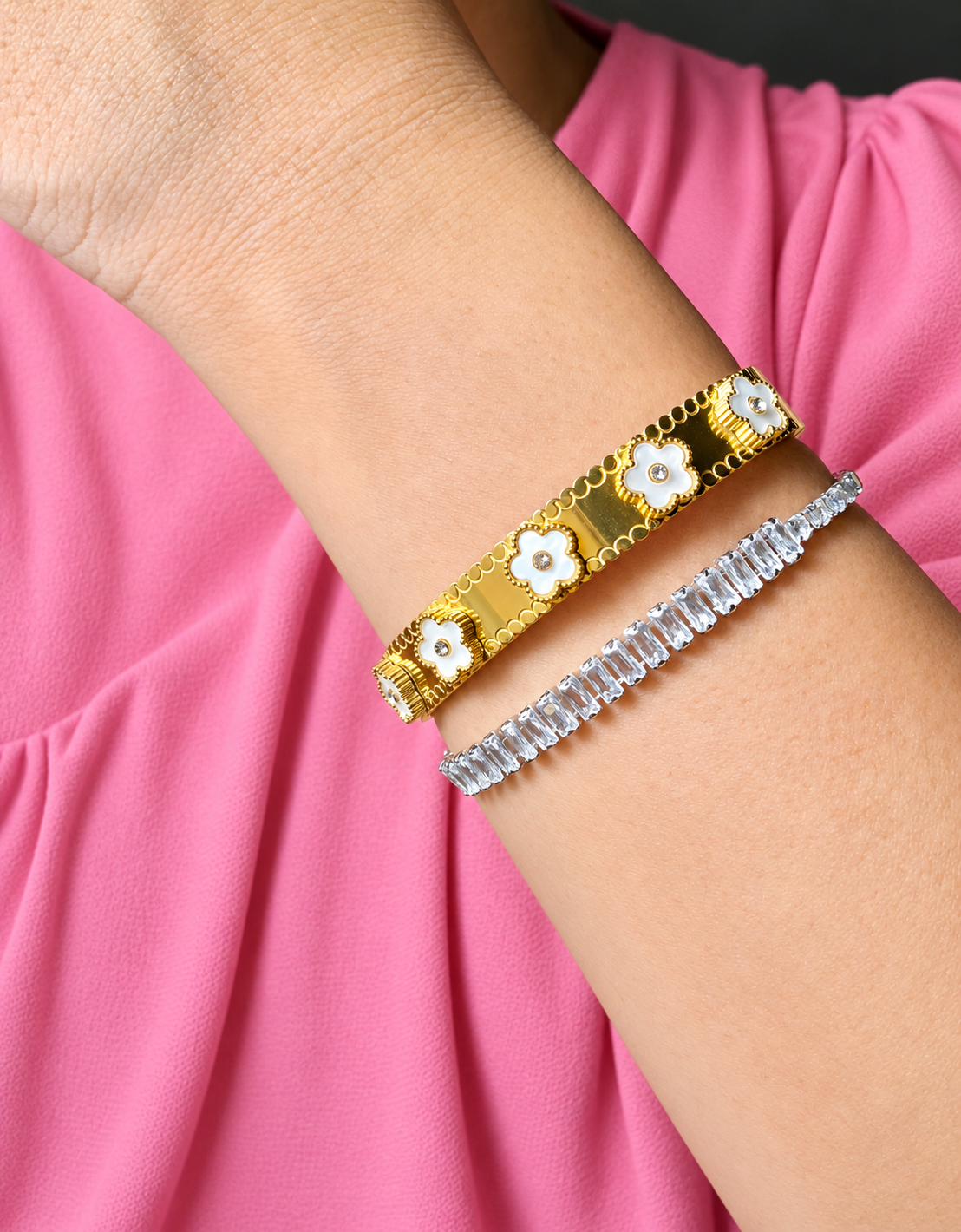 Delnaz cuff