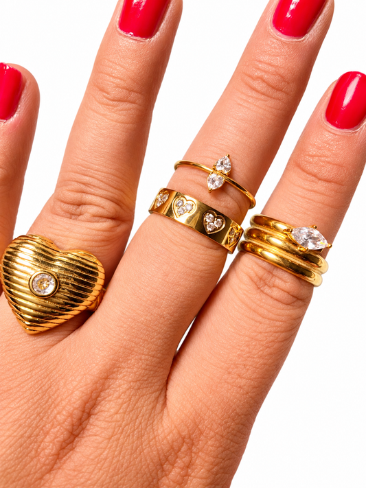 Heart eyes ring